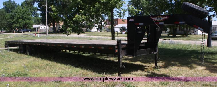 image for item B6693 2008 H & H double axle gooseneck trailer