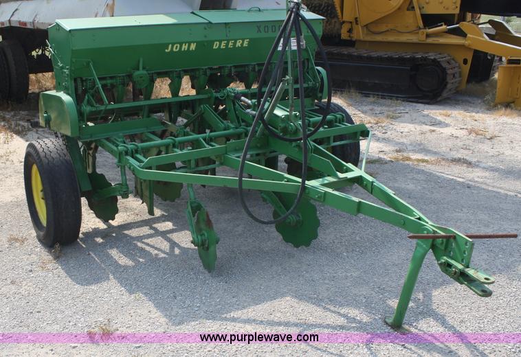 image for item B6844 John Deere GL drill