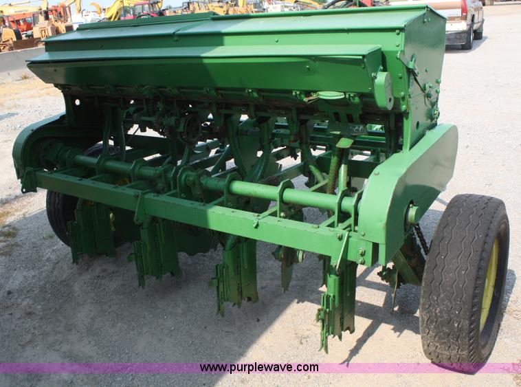 image for item B6844 John Deere GL drill