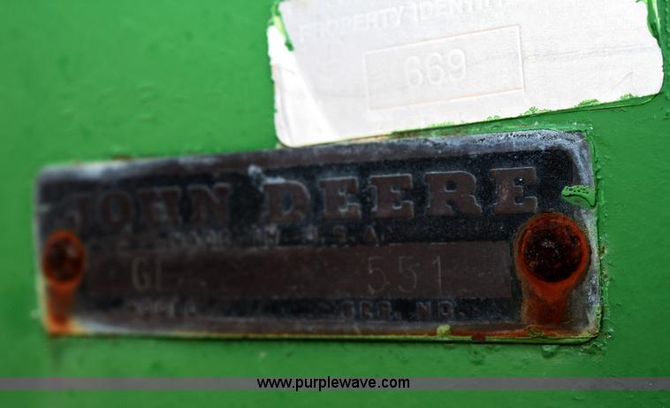 image for item B6844 John Deere GL drill