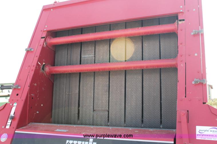 image for item C2588 Case IH 8465 round baler