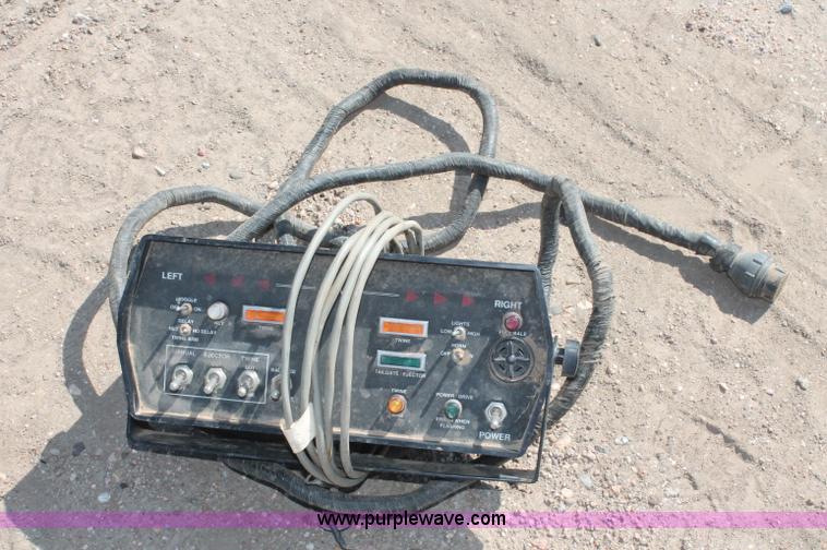 image for item C2588 Case IH 8465 round baler