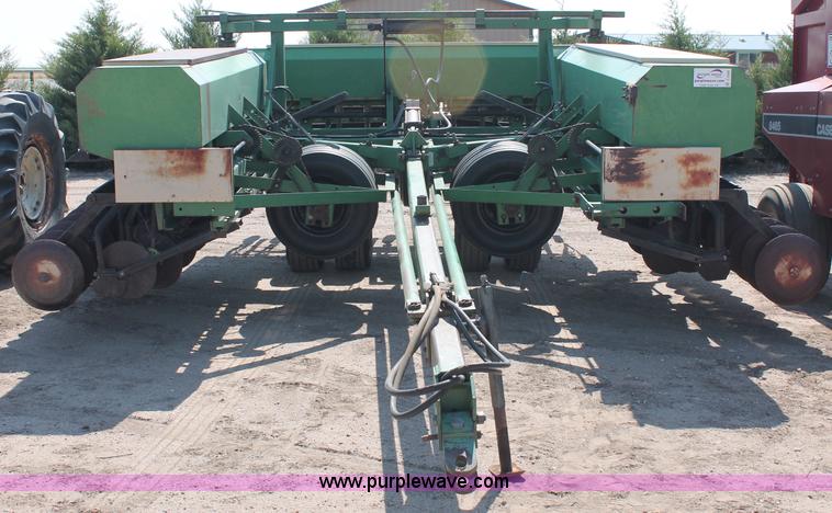 image for item C2589 1981 Great Plains 3610 30' folding drill