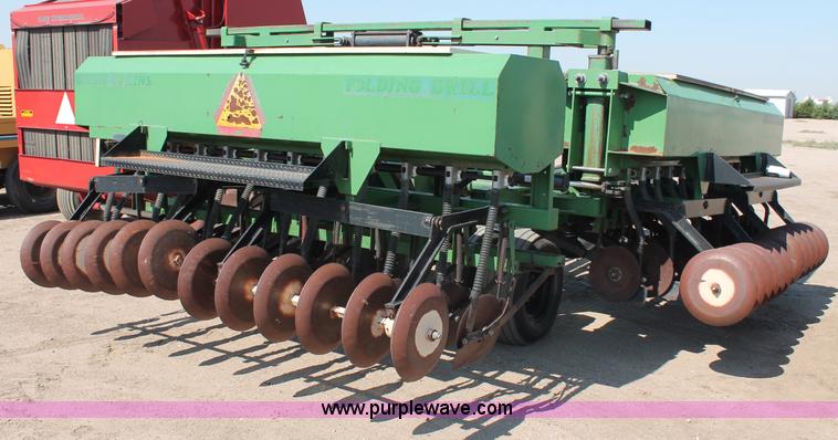 image for item C2589 1981 Great Plains 3610 30' folding drill