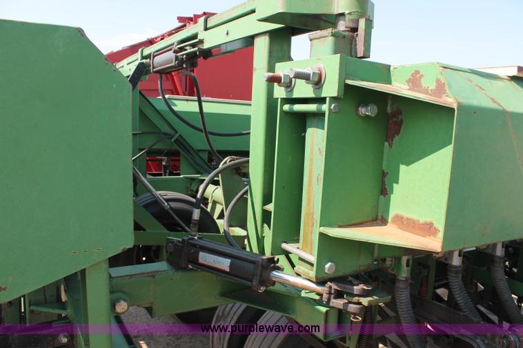 image for item C2589 1981 Great Plains 3610 30' folding drill