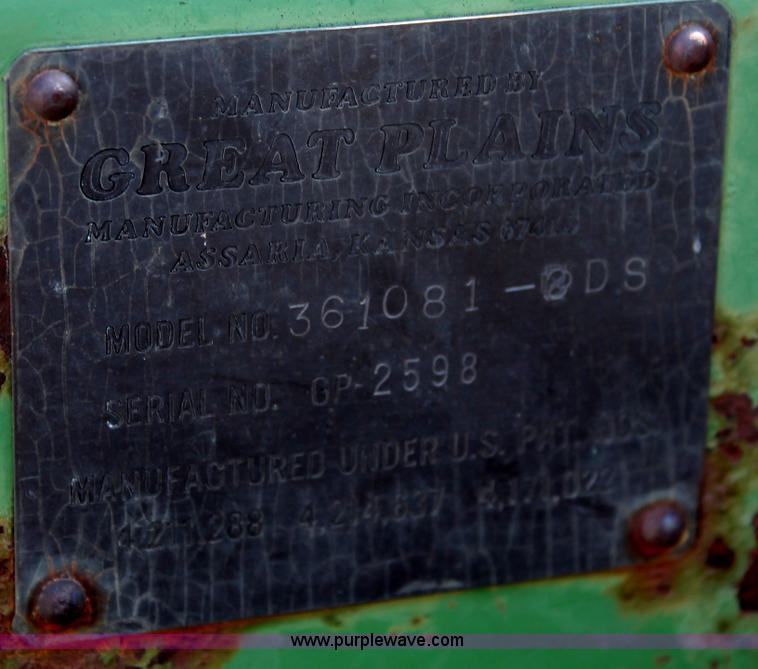 image for item C2589 1981 Great Plains 3610 30' folding drill