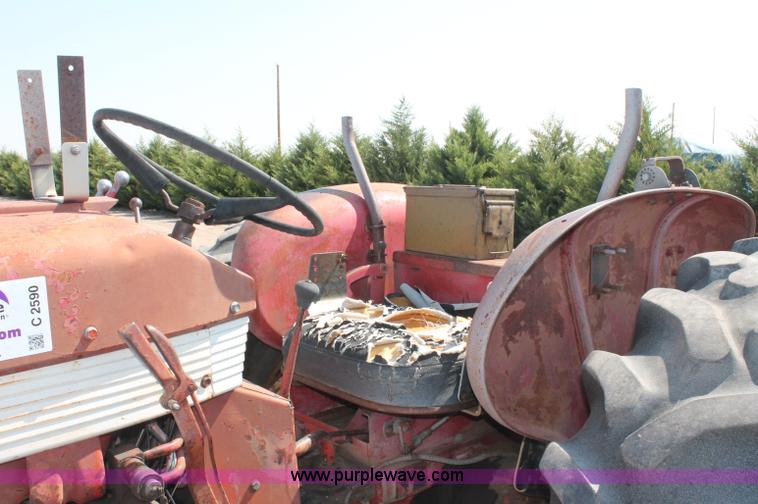 image for item C2590 International 460 tractor