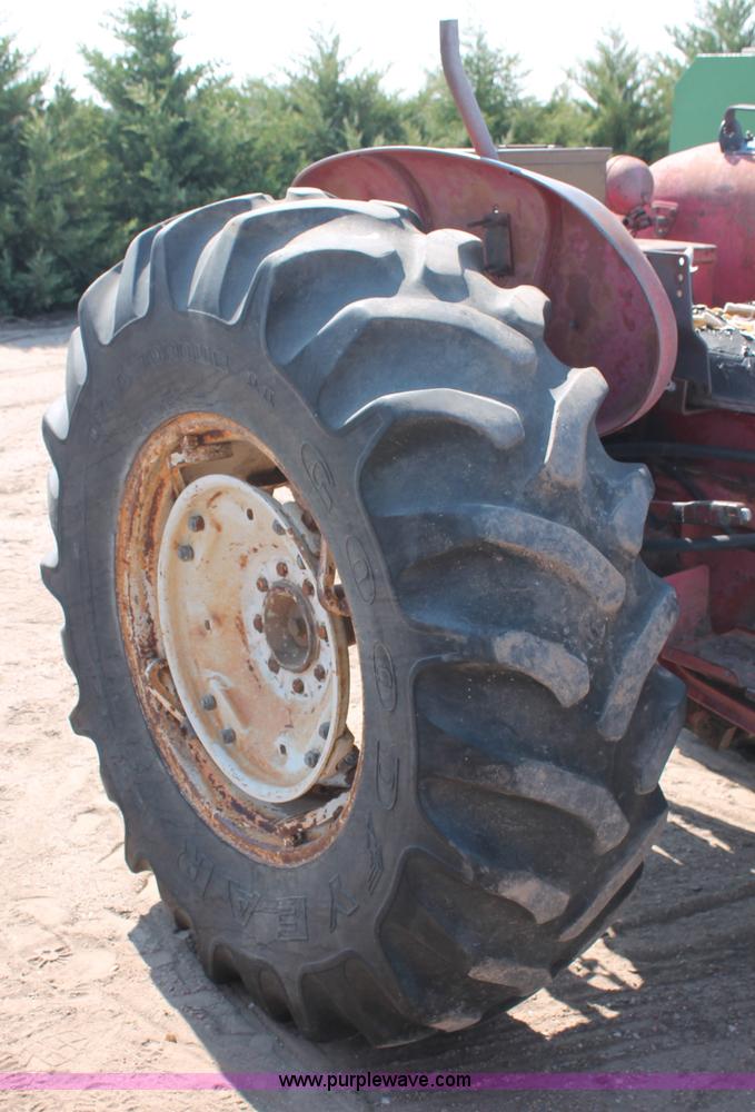 image for item C2590 International 460 tractor