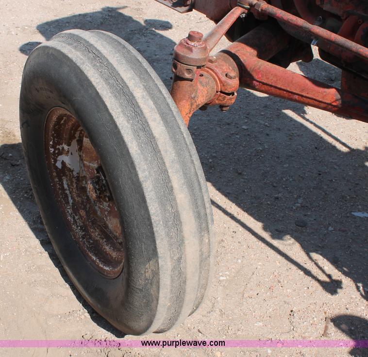 image for item C2590 International 460 tractor