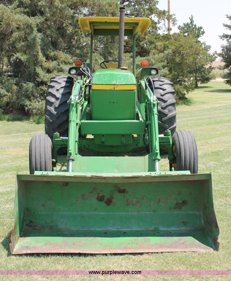 image for item C2598 1980 John Deere 2940 tractor