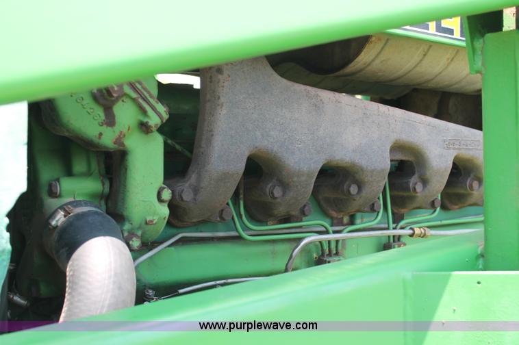 image for item C2598 1980 John Deere 2940 tractor