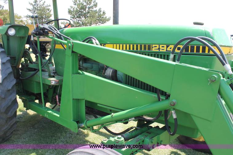 image for item C2598 1980 John Deere 2940 tractor