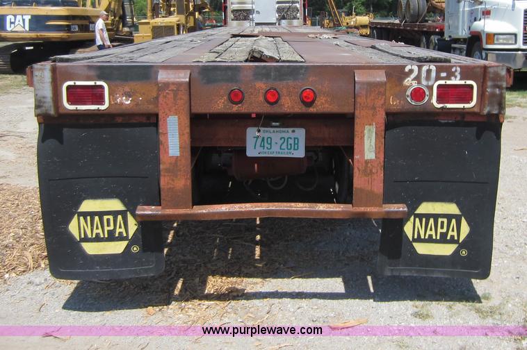 image for item D2029 1986 Aztec 45' flatbed trailer