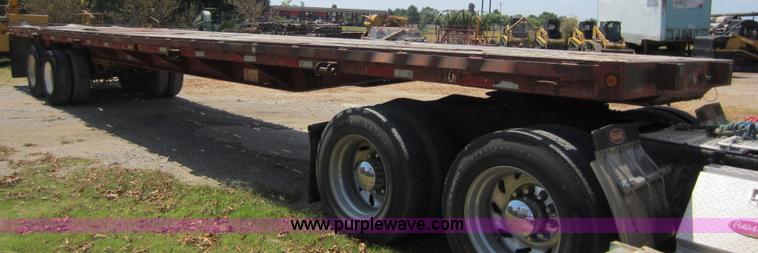 image for item D2029 1986 Aztec 45' flatbed trailer