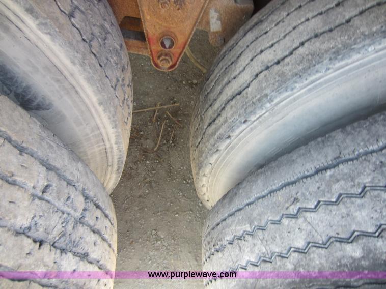 image for item D2029 1986 Aztec 45' flatbed trailer