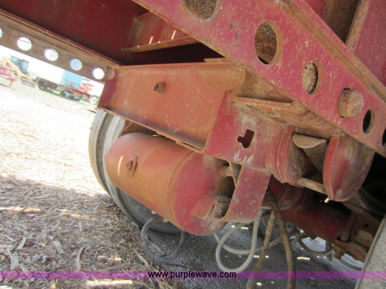 image for item D2029 1986 Aztec 45' flatbed trailer