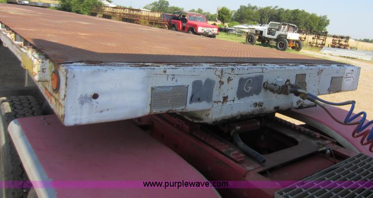 image for item D2036 1992 Transcraft TL120 S2 48' flatbed trailer