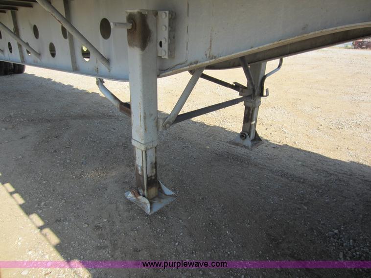 image for item D2036 1992 Transcraft TL120 S2 48' flatbed trailer