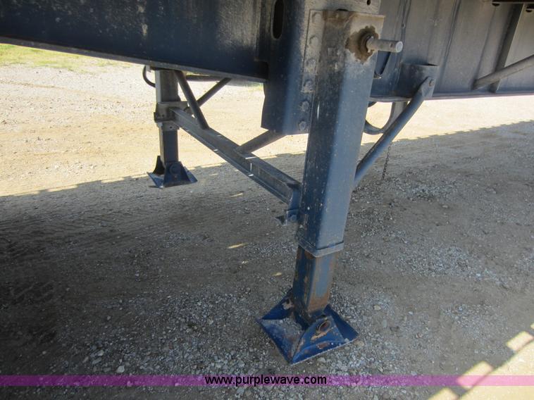 image for item D2037 1989 Trailmobile 48' flatbed trailer