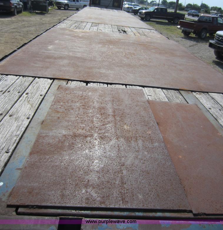 image for item D2037 1989 Trailmobile 48' flatbed trailer