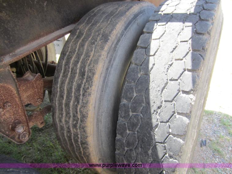 image for item D2038 1980 Aztec 42' flatbed trailer