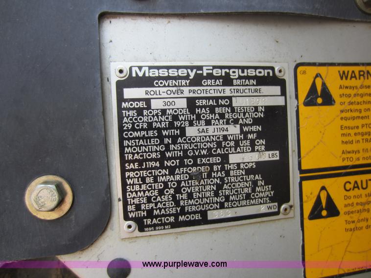 image for item D2040 1993 Massey-Ferguson 383 tractor