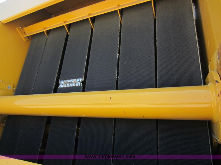 image for item D2041 2007 Vermeer 604M round baler