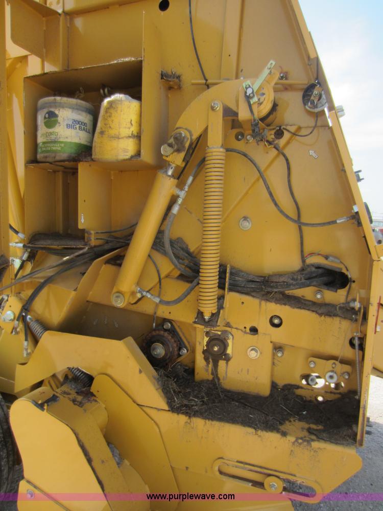 image for item D2041 2007 Vermeer 604M round baler