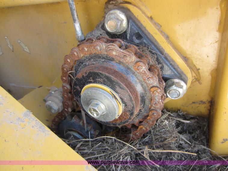 image for item D2041 2007 Vermeer 604M round baler