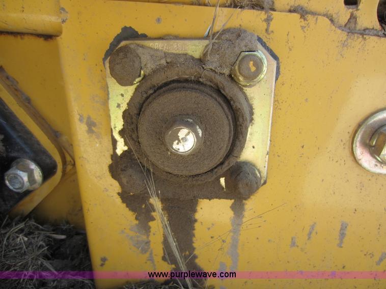 image for item D2041 2007 Vermeer 604M round baler