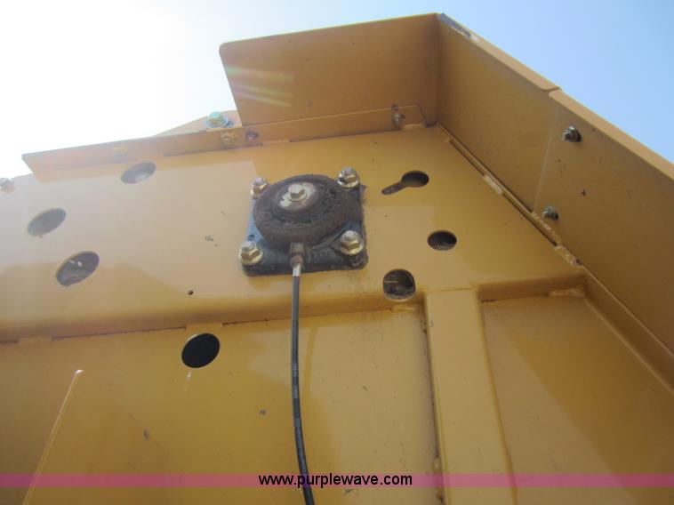 image for item D2041 2007 Vermeer 604M round baler