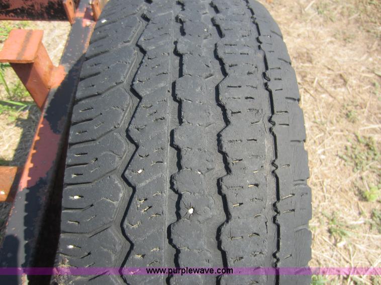 image for item D2044 32' round bale trailer