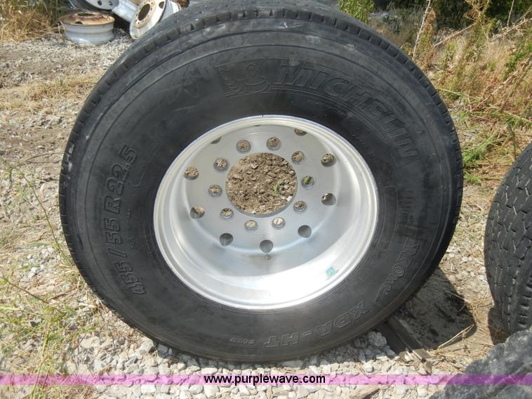 image for item D4358 (4) used Michelin 455/55R22.5 tires