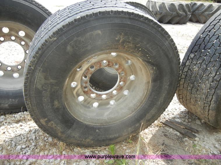 image for item D4358 (4) used Michelin 455/55R22.5 tires