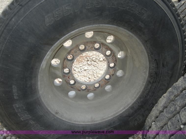 image for item D4358 (4) used Michelin 455/55R22.5 tires
