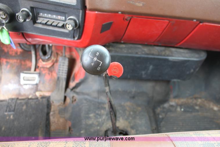 image for item D5200 1975 Chevrolet C65 grain truck