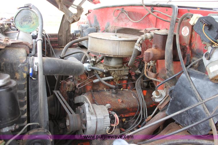 image for item D5200 1975 Chevrolet C65 grain truck