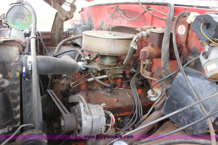 image for item D5200 1975 Chevrolet C65 grain truck