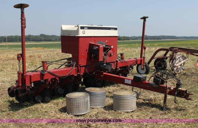 image for item D5218 Case 950 Cyclo Air planter