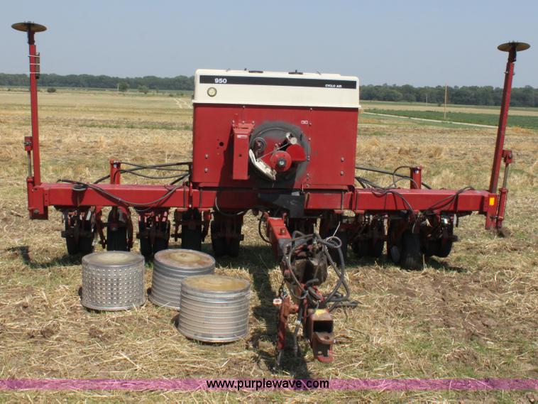 image for item D5218 Case 950 Cyclo Air planter