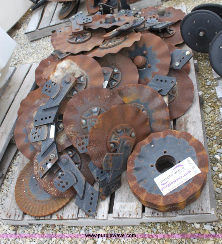 image for item D7776 Approximately 28 15.75" coulter blades