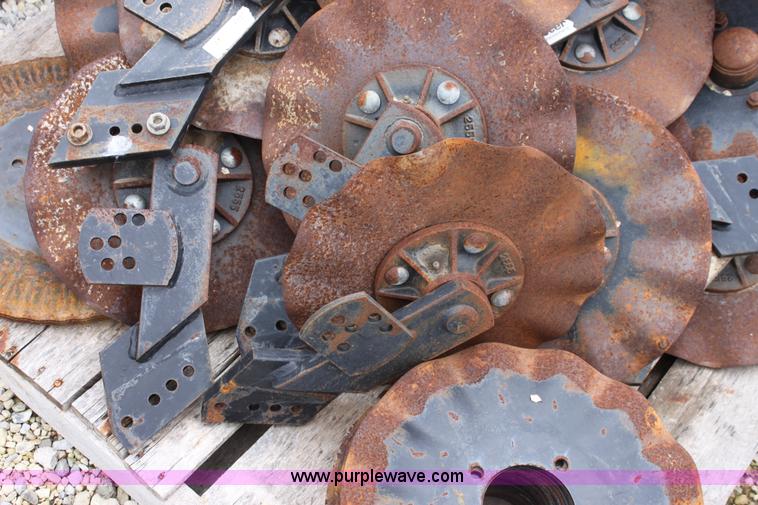 image for item D7776 Approximately 28 15.75" coulter blades