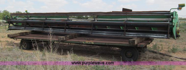 image for item G5501 1999 John Deere 930R rigid header