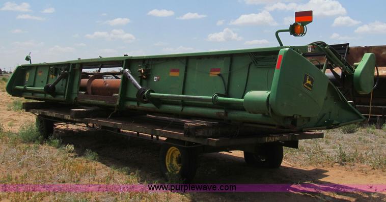 image for item G5501 1999 John Deere 930R rigid header