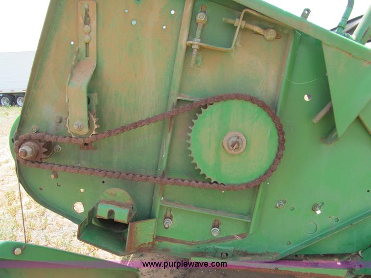 image for item G5501 1999 John Deere 930R rigid header