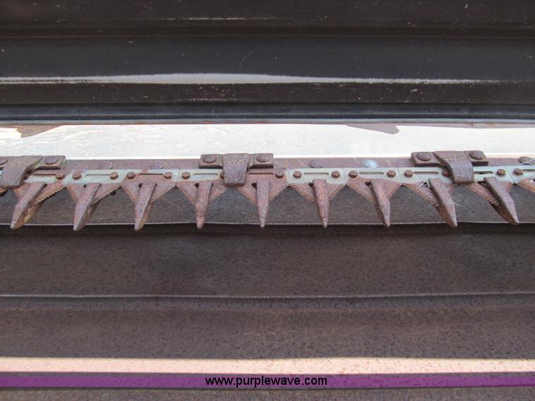 image for item G5501 1999 John Deere 930R rigid header