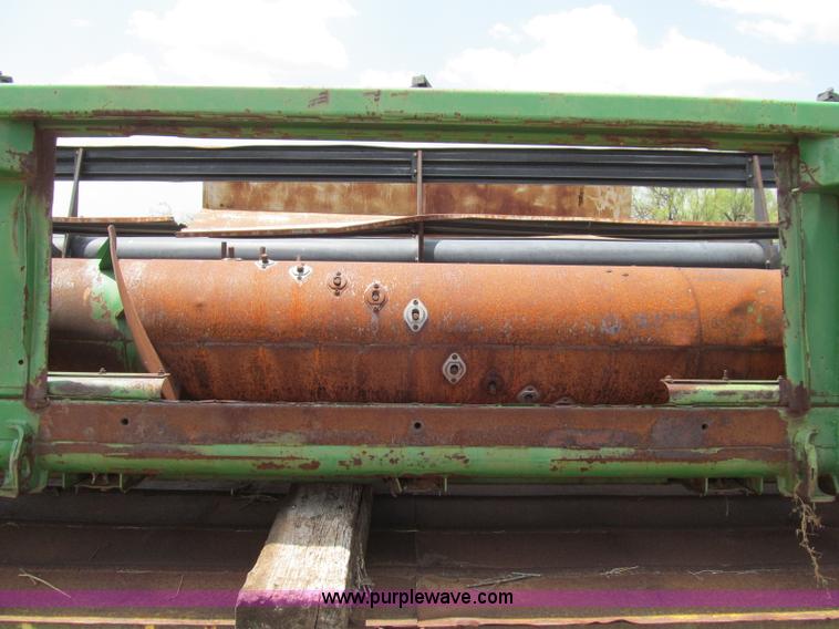 image for item G5501 1999 John Deere 930R rigid header