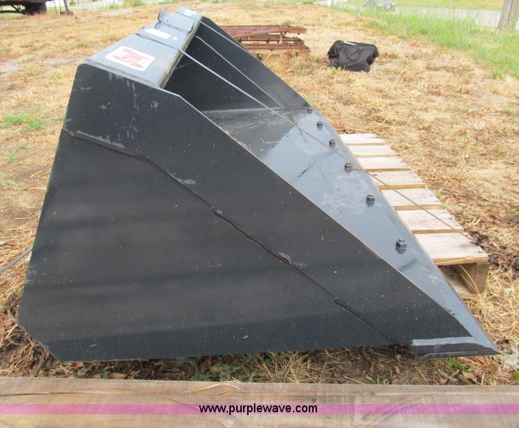 image for item K9304 Stout heavy duty skid steer bucket