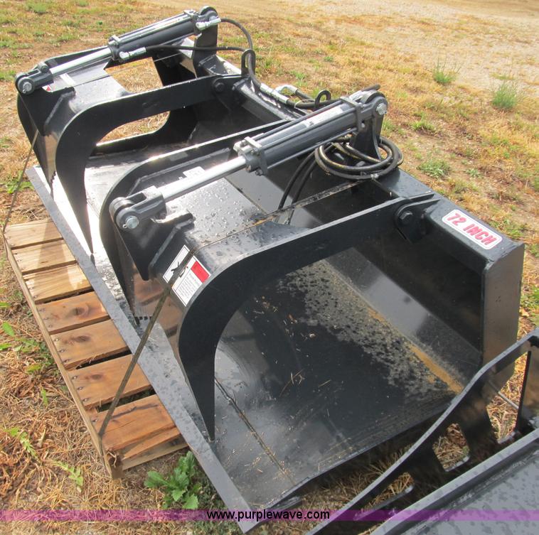 image for item K9306 Stout hydraulic skid steer grapple bucket