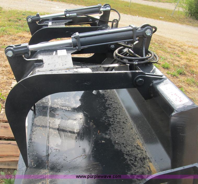 image for item K9306 Stout hydraulic skid steer grapple bucket